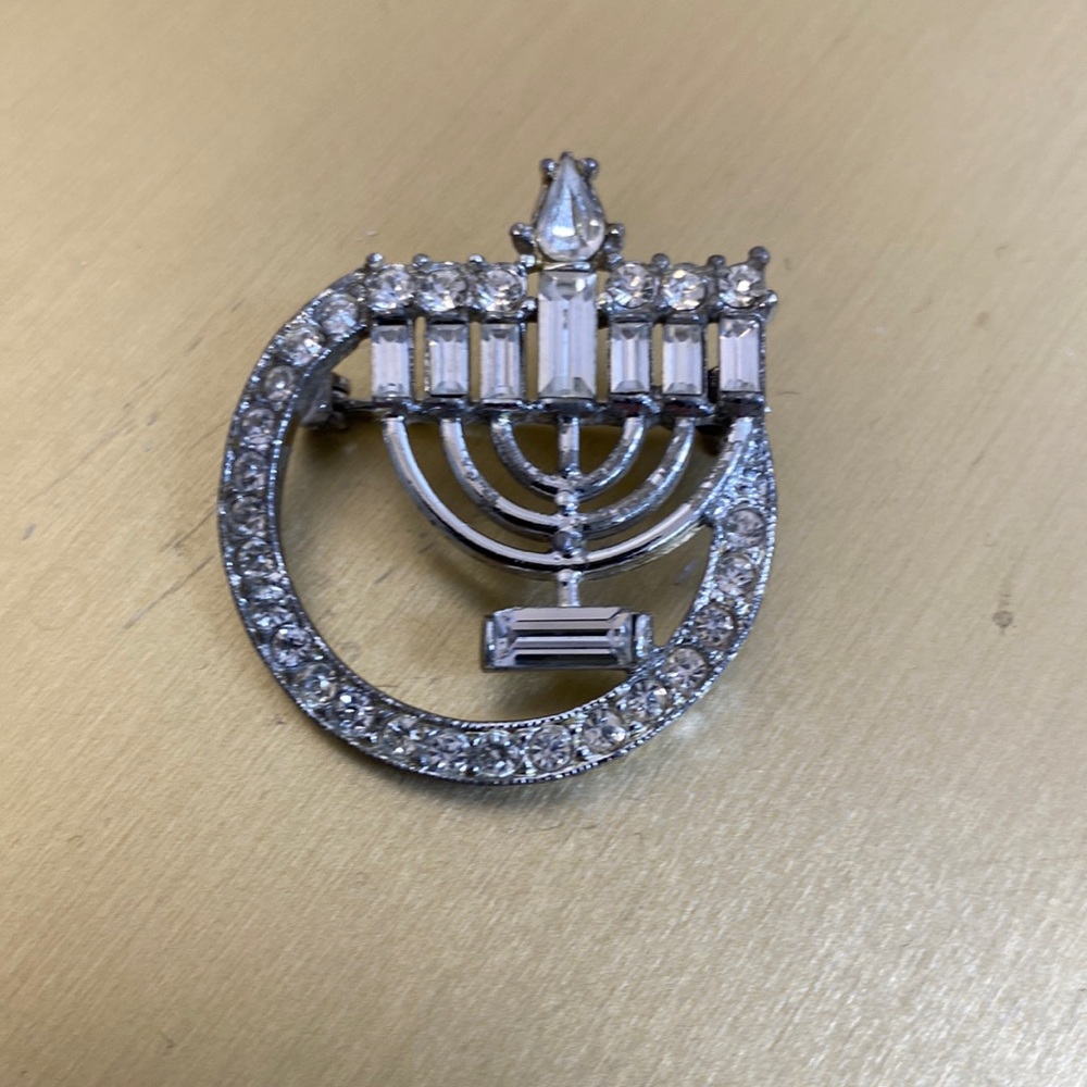 Vtg Silvertone Rhinestone Menorah Pin